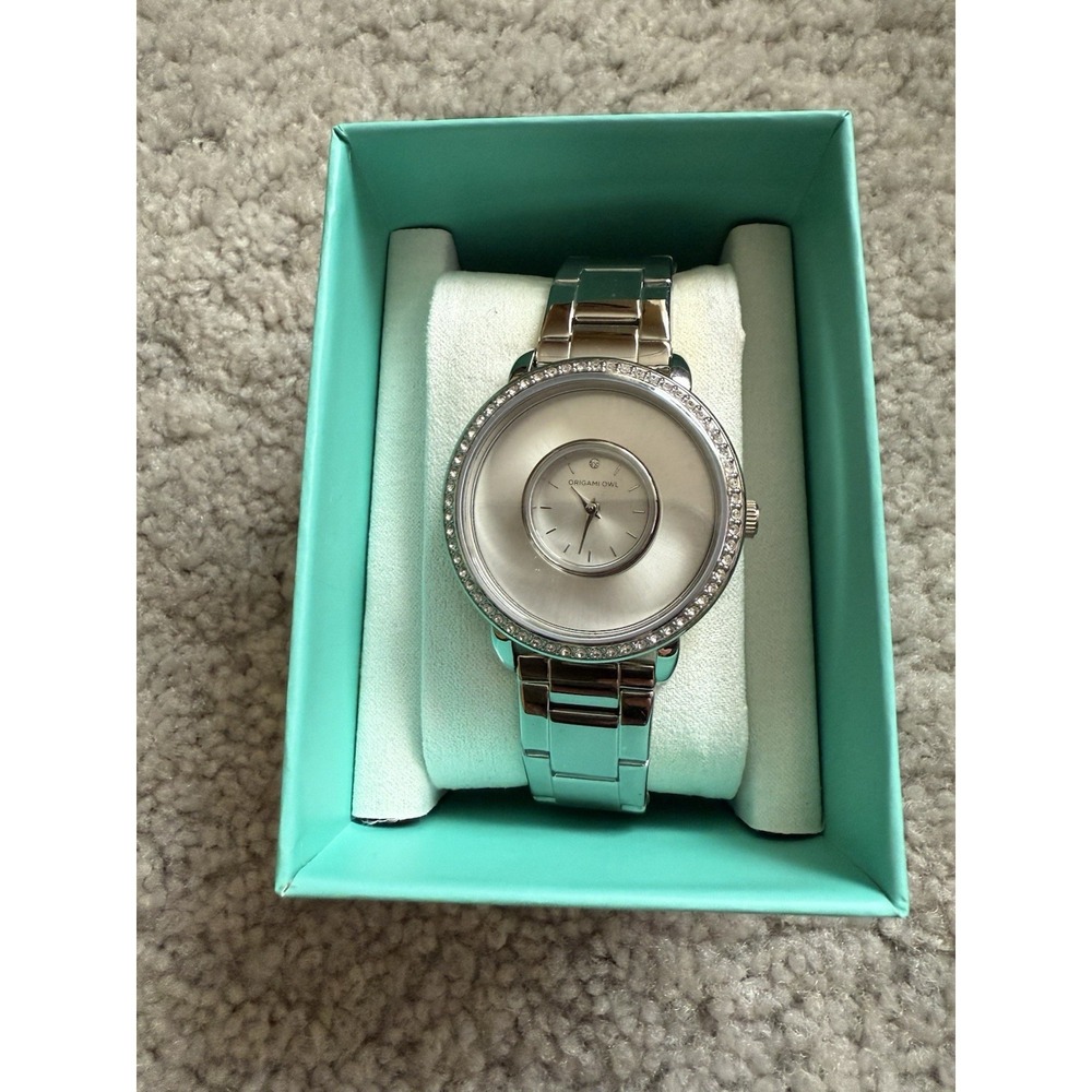 Origami Owl Living Locket Signature Crystal Locket Watch New inbox Needs Battery